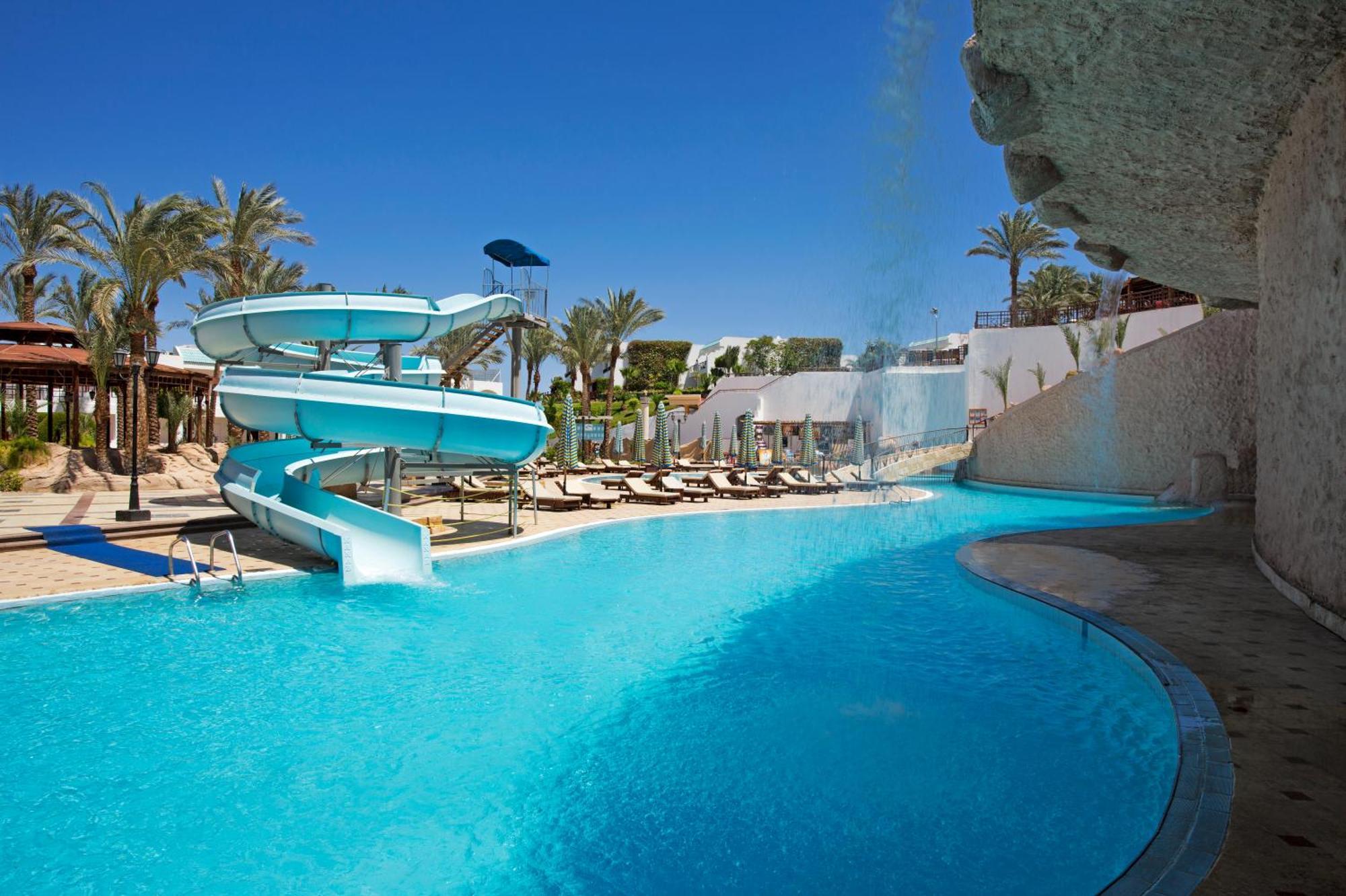 술탄 가든 리조트 샤름 엘 셰이크 외부 사진 The swimming pool at the Atlantis Paradise Island resort
